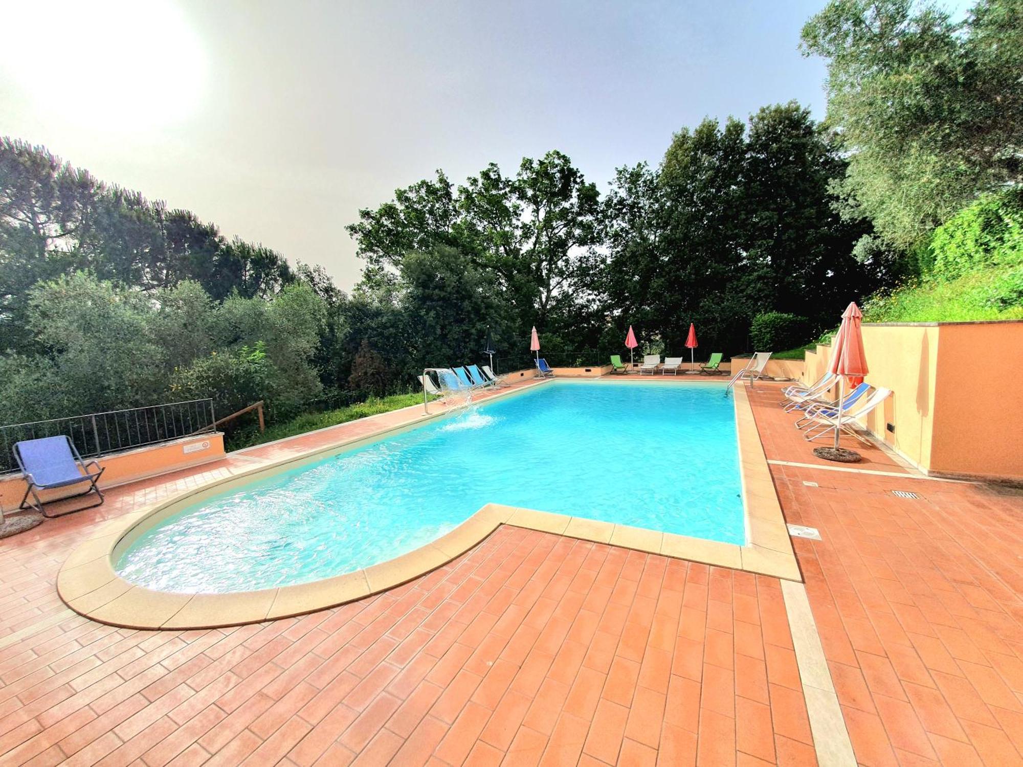 Residence Le Meridiane Сиена Экстерьер фото